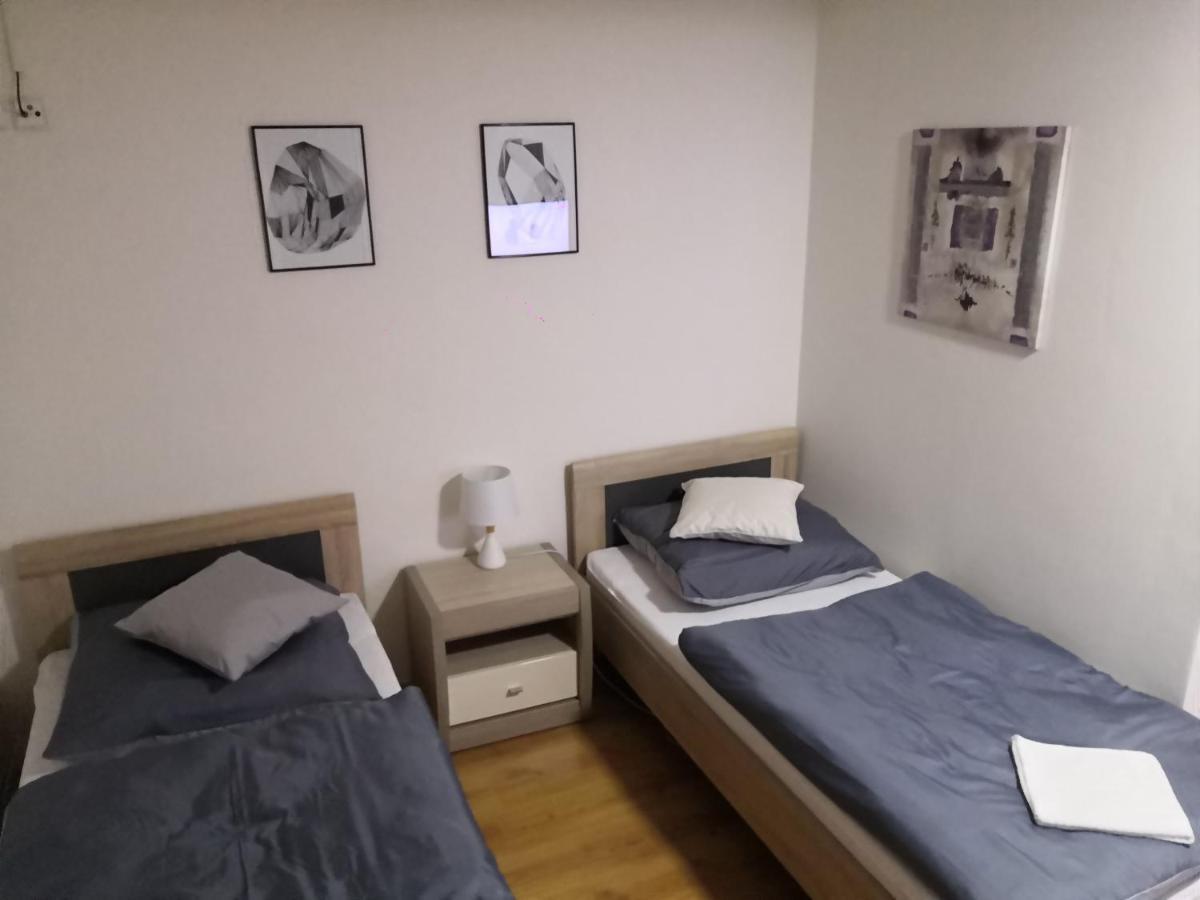 Penzion Ubytovani U Parku S Parkovistem Česká Lípa Oda fotoğraf